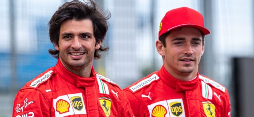 Carlos Sainz e Charles Leclerc