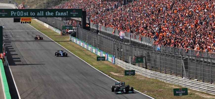 Hamilton lidera o primeiro treino para o GP da Holanda de F1