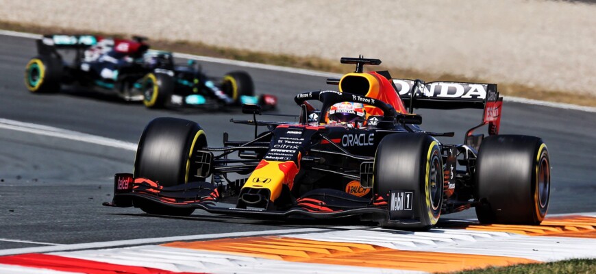 Verstappen vence na Holanda e reassume a liderança do mundial de F1