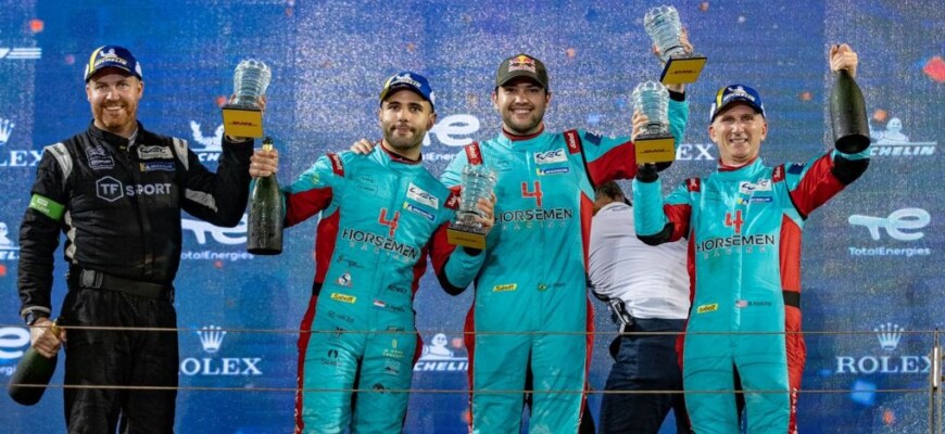 Felipe Fraga vence nas 6h do Bahrein e segue na briga pelo título mundial no WEC