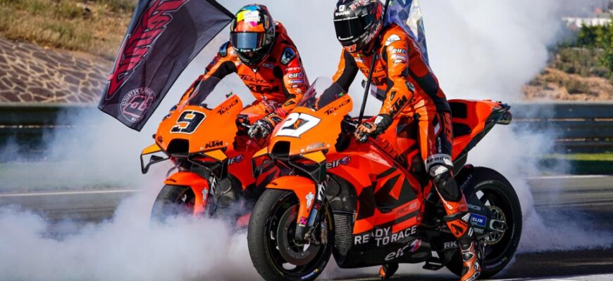 Danilo Petrucci (KTM) Iker Lecuona (KTM) - Valência MotoGP 2021