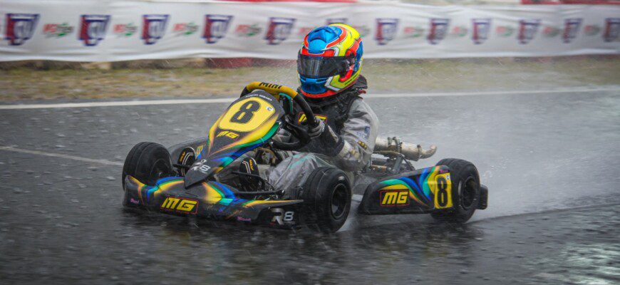 Raphael Gebara vence as 50 Milhas de Kart de Cadete em Interlagos