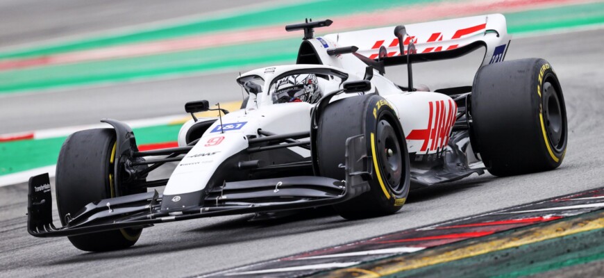 A escolha de um novo piloto dirá muito sobre o futuro da Haas na F1, afirma jornalista