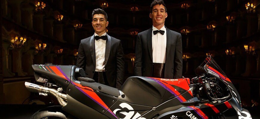 Maverick Viñales e Aleix Espargaró (Aprilia) - Apresentação Aprilia MotoGP 2022