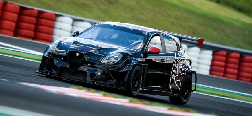 Fernando Croce integra equipe PropCar Racing e vai pilotar um dos Alfa Romeo na temporada 2022 do TCR South America