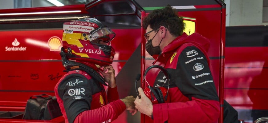 Carlos Sainz Jr e Mattia Binotto