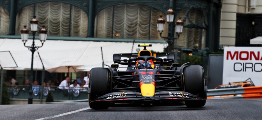 Perez achou que a Red Bull havia ‘estragado’ sua corrida