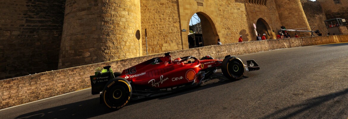 carro esportivo de corrida de fórmula alcance no circuito de