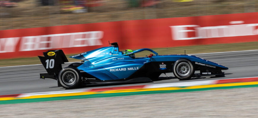 Após pódio em Barcelona, Caio Collet mira avanço no quali por etapa consistente em Silverstone