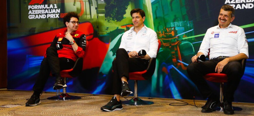 Mattia Binotto, Toto Wolff e Gunther Steiner