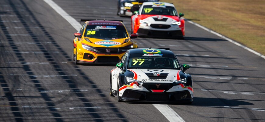 Raphael Reis termina no top-6 em Goiânia e segue na briga pelo título do TCR South America