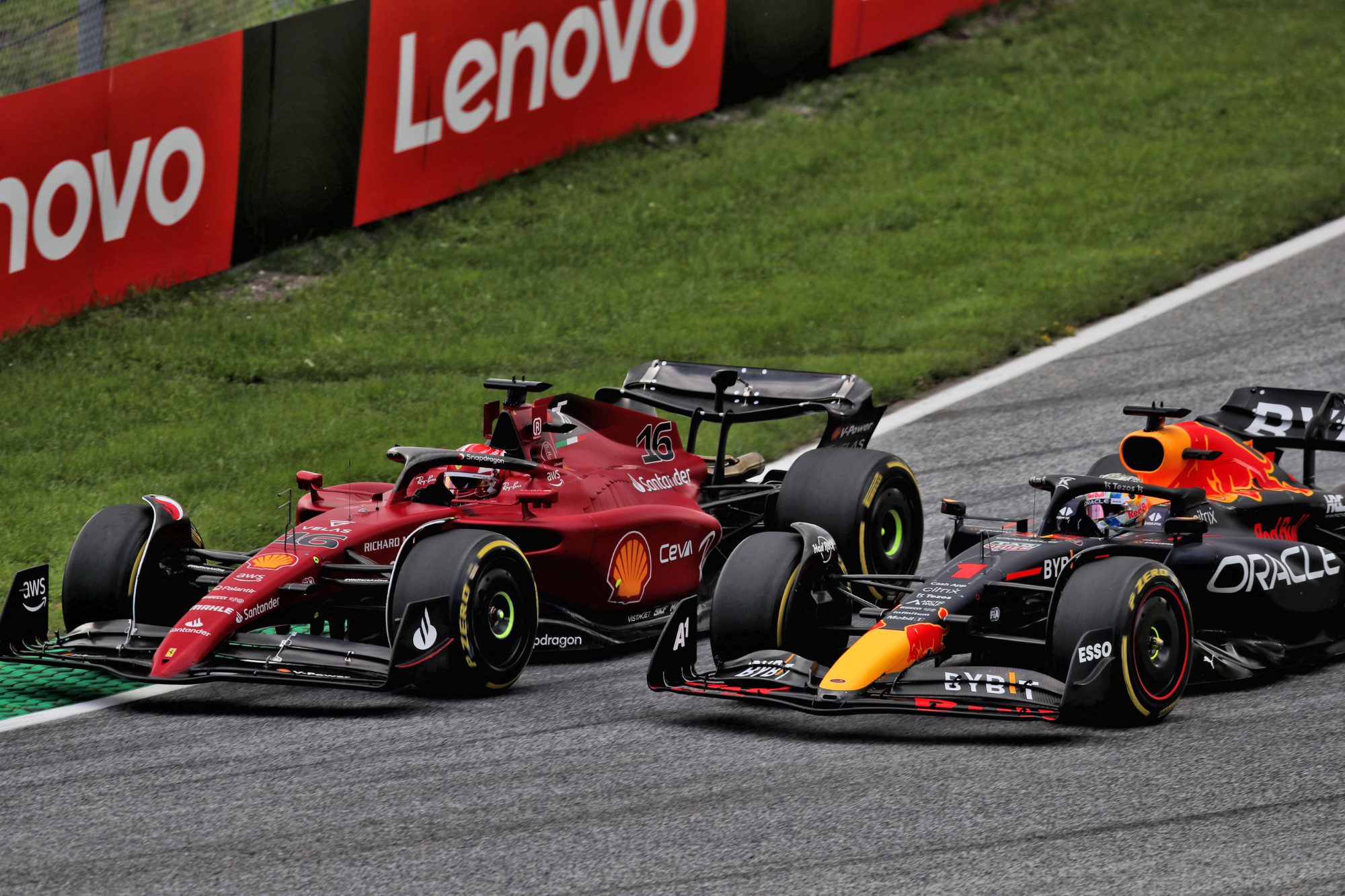 Red Bull e Ferrari já trocaram peças dos carros para a corrida