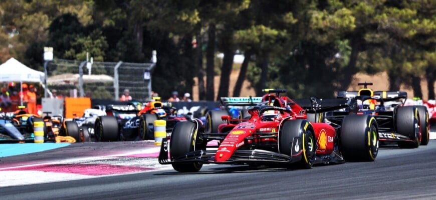 Ferrari erra, Leclerc bate e Verstappen vence o GP da França de F1