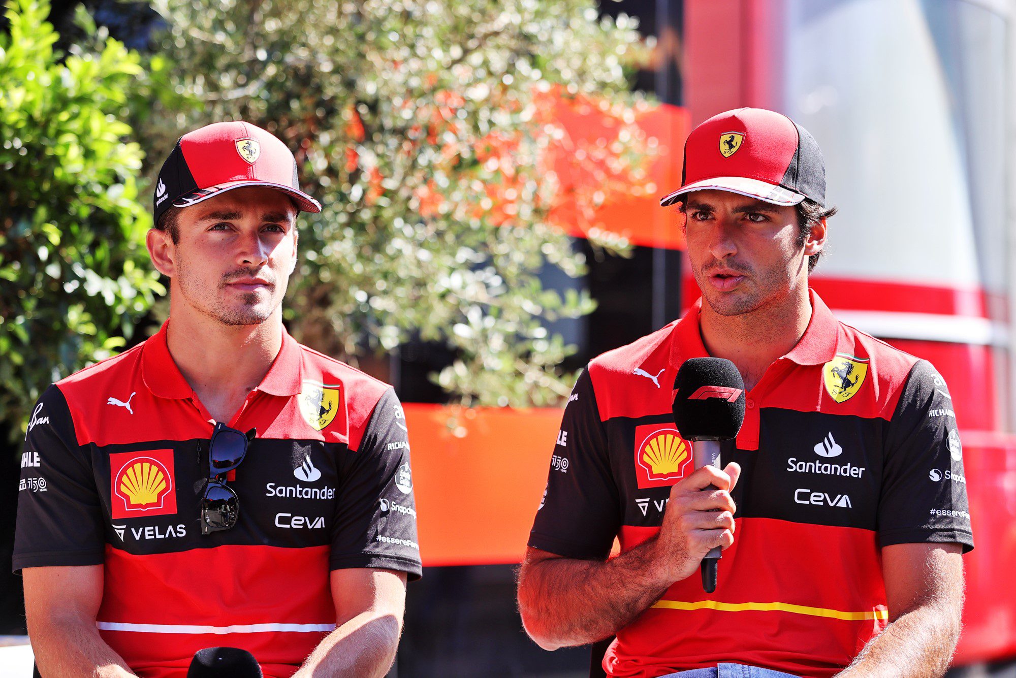 F1: Pilotos da Ferrari comentam discussão na pista durante Q1 em Silverstone