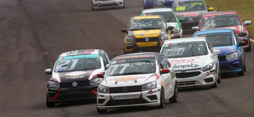 Assista as corridas da tarde da Turismo Nacional em Santa Cruz do Sul