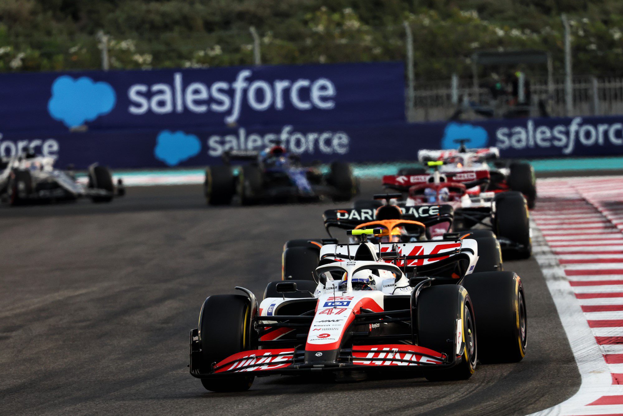 F1 Haas satisfeita com oitavo lugar no campeonato de construtores