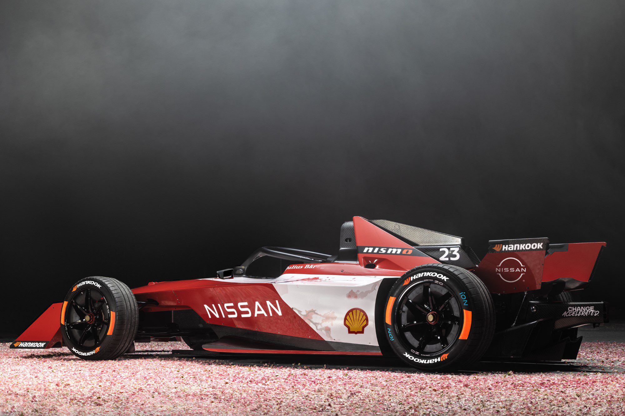 Nissan revela pintura predominante vermelha para Fórmula E em 2023