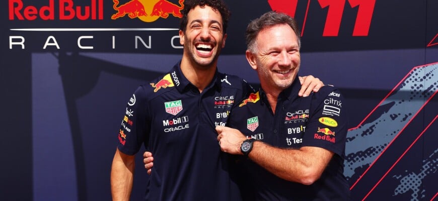 F1: “É ótimo tê-lo de volta”, comenta Horner sobre trabalho de Ricciardo