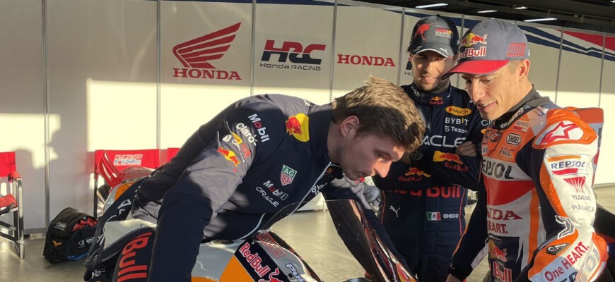 F1: Verstappen participa de evento da Honda no Japão e senta na MotoGP de Márquez