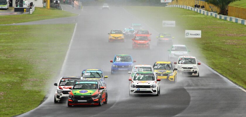 Assista ao vivo a corrida 5 da etapa de Goiânia da Turismo Nacional