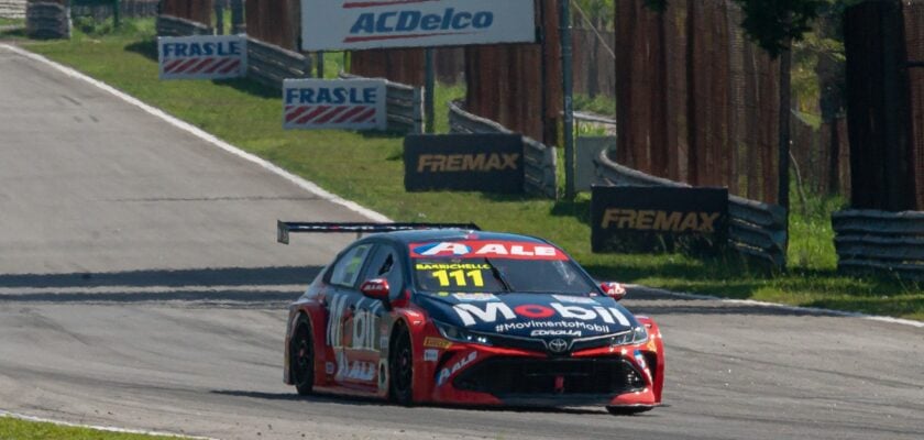 Rubens Barrichello conquista título da Stock Car em Interlagos. Baptista e Maurício vencem corridas