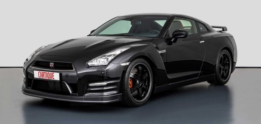 Nissan GT-R Black Edition de Sebastian Vettel à venda por US$ 265.000