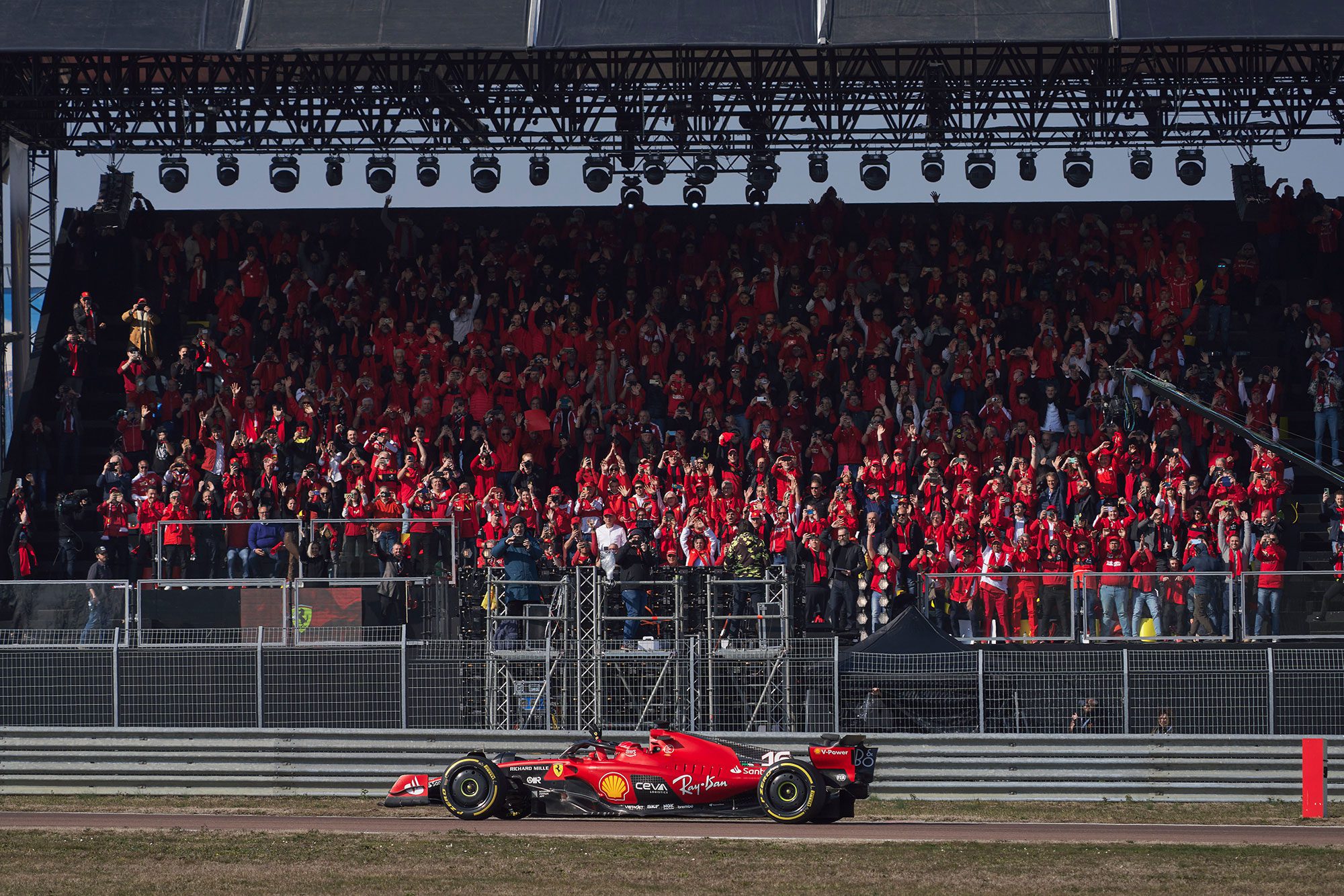 Lançamento Ferrari SF-23