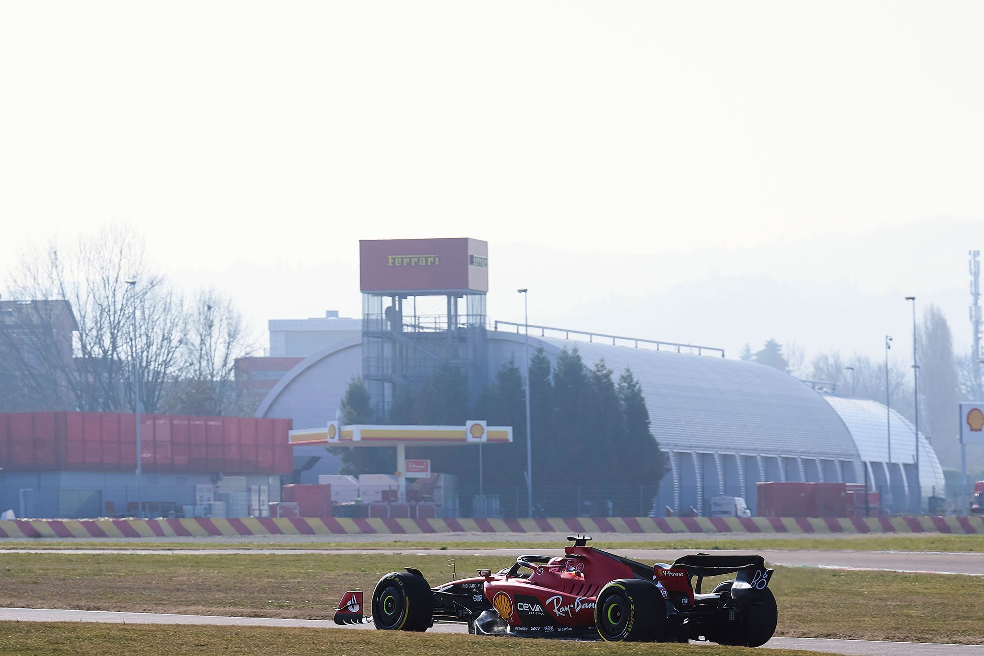 Lançamento Ferrari SF-23