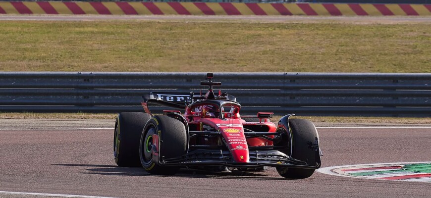 Lançamento Ferrari SF-23