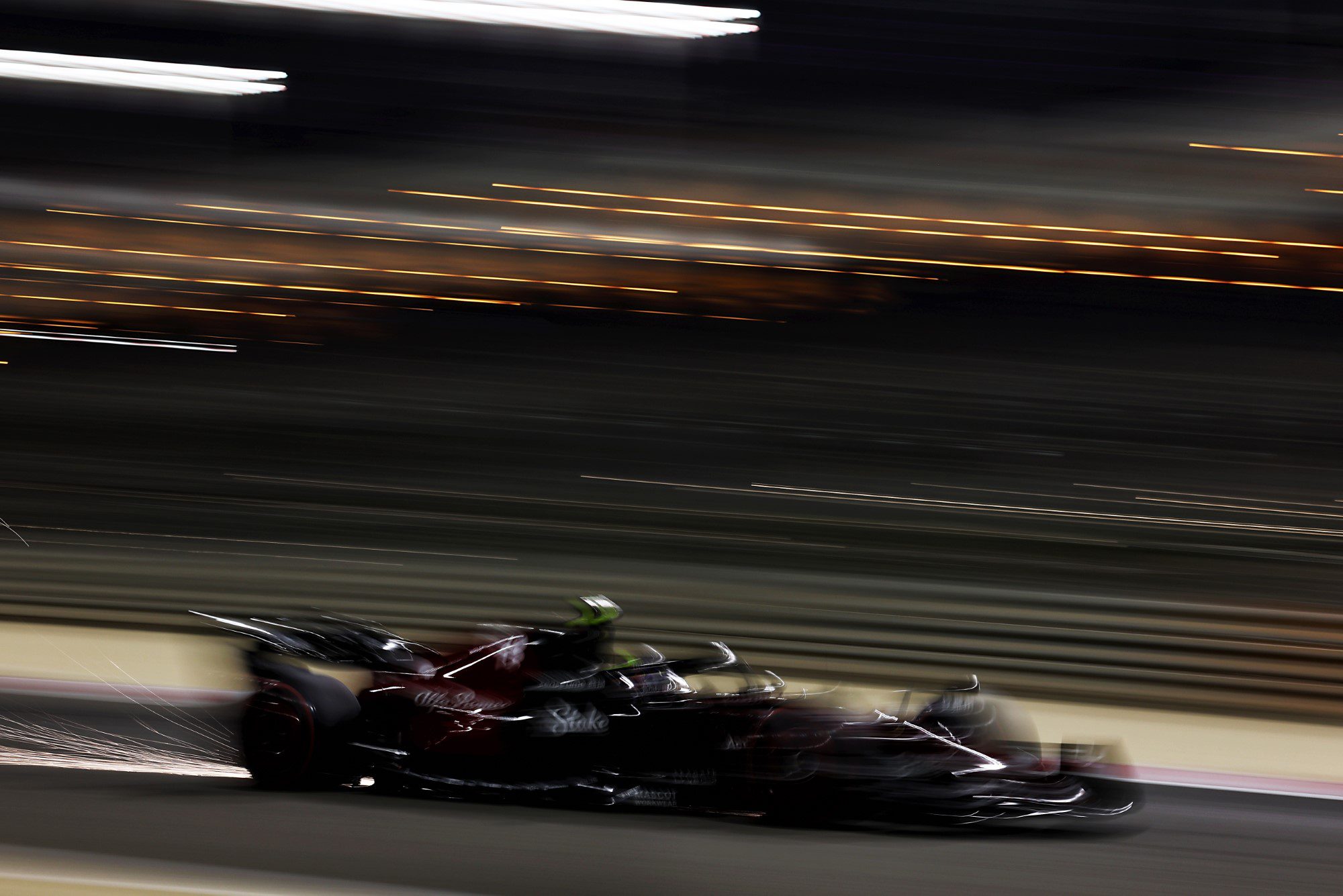 Fotos: o primeiro dia de treinos da F1 para o GP do Bahrein - Notícia de F1