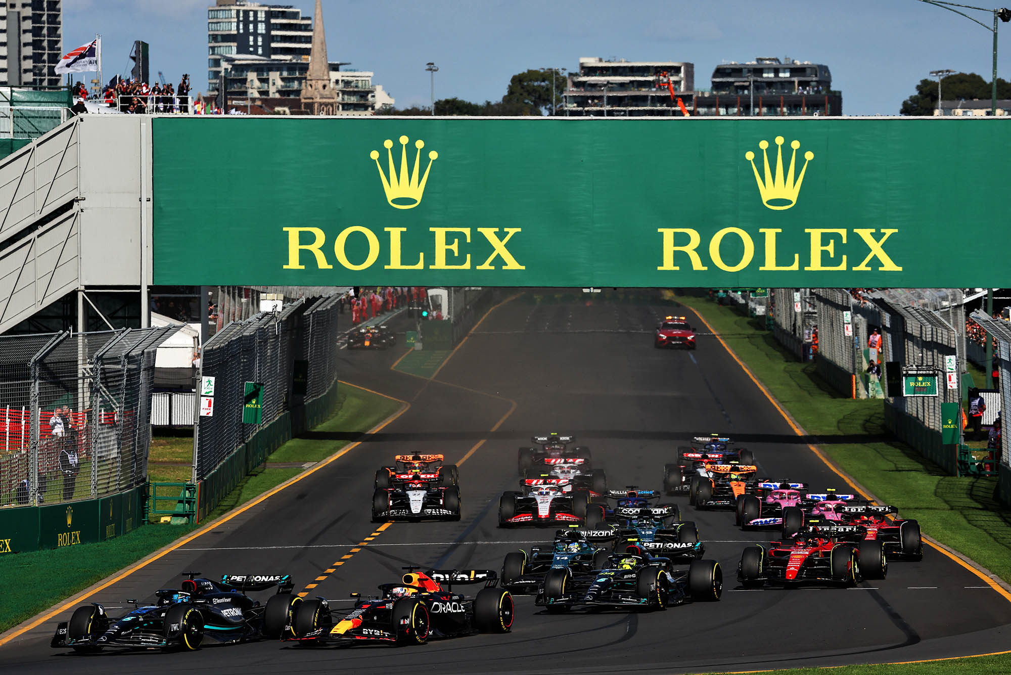 F1: na Austrália, Hamilton quer diminuir superioridade da Red Bull