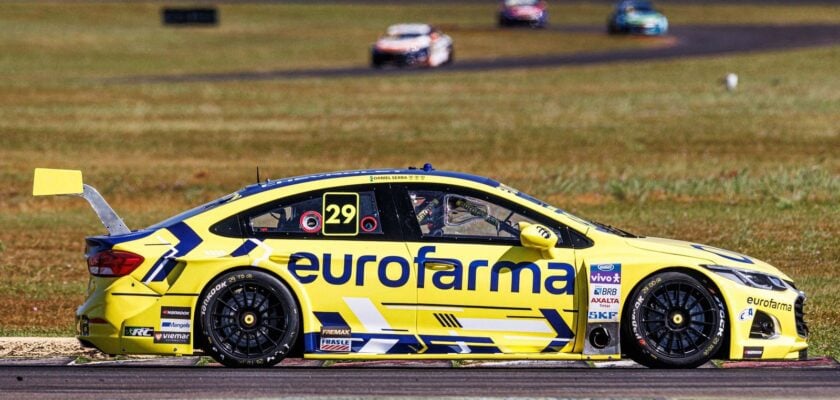 Serra passa Fraga e vence corrida 1 da Stock Car no Velocitta