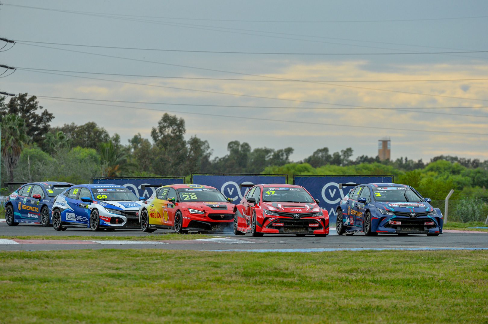 Metade do ano do TCR South America Banco BRB apresenta pilotos da Argentina, Brasil e Uruguai na luta pelo título