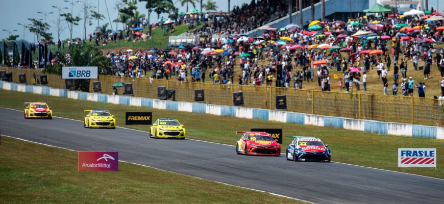 Acabou a espera! Stock Car começa temporada 2024