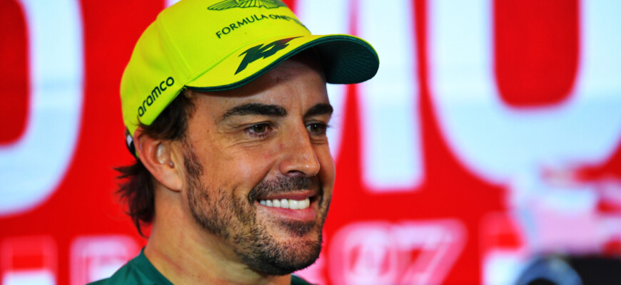 F1: Alonso espera por “brecha” para vencer a Red Bull