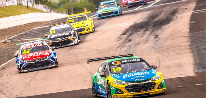 Com ótimo ritmo nos dois carros, Lubrax|Podium merecia mais em Tarumã na Stock Car