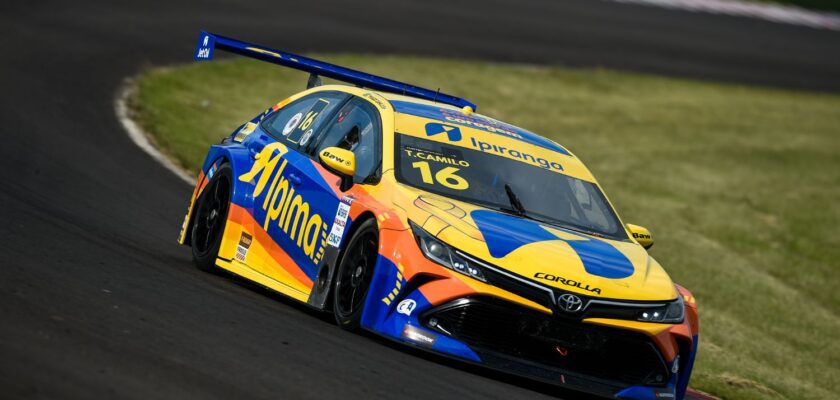 Thiago Camilo conquista pole da Stock Car em Tarumã