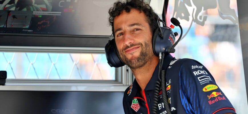 F1: Chefe da Red Bull minimiza promoção de Ricciardo para 2024: “Não está nos planos”