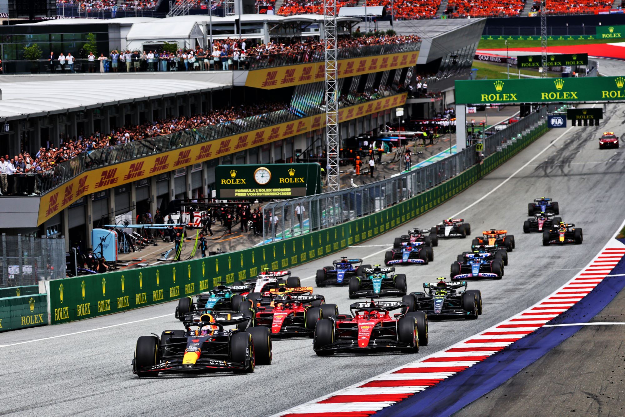 F1: Brundle vê aproximação das outras equipes em relação a Red Bull