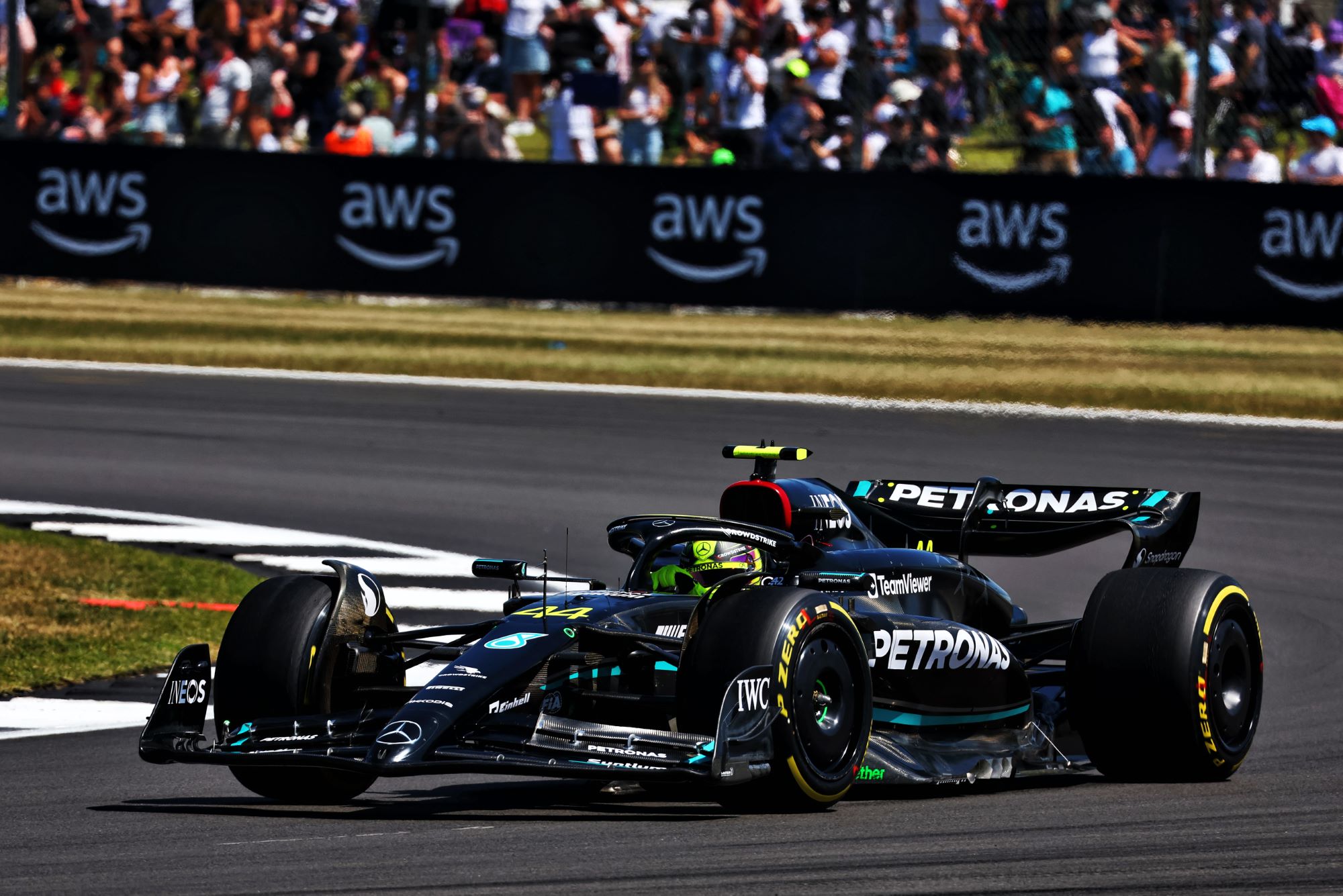 F1: Mercedes vê potencial para pódio no GP da Inglaterra, mas prevê desafios na qualificação