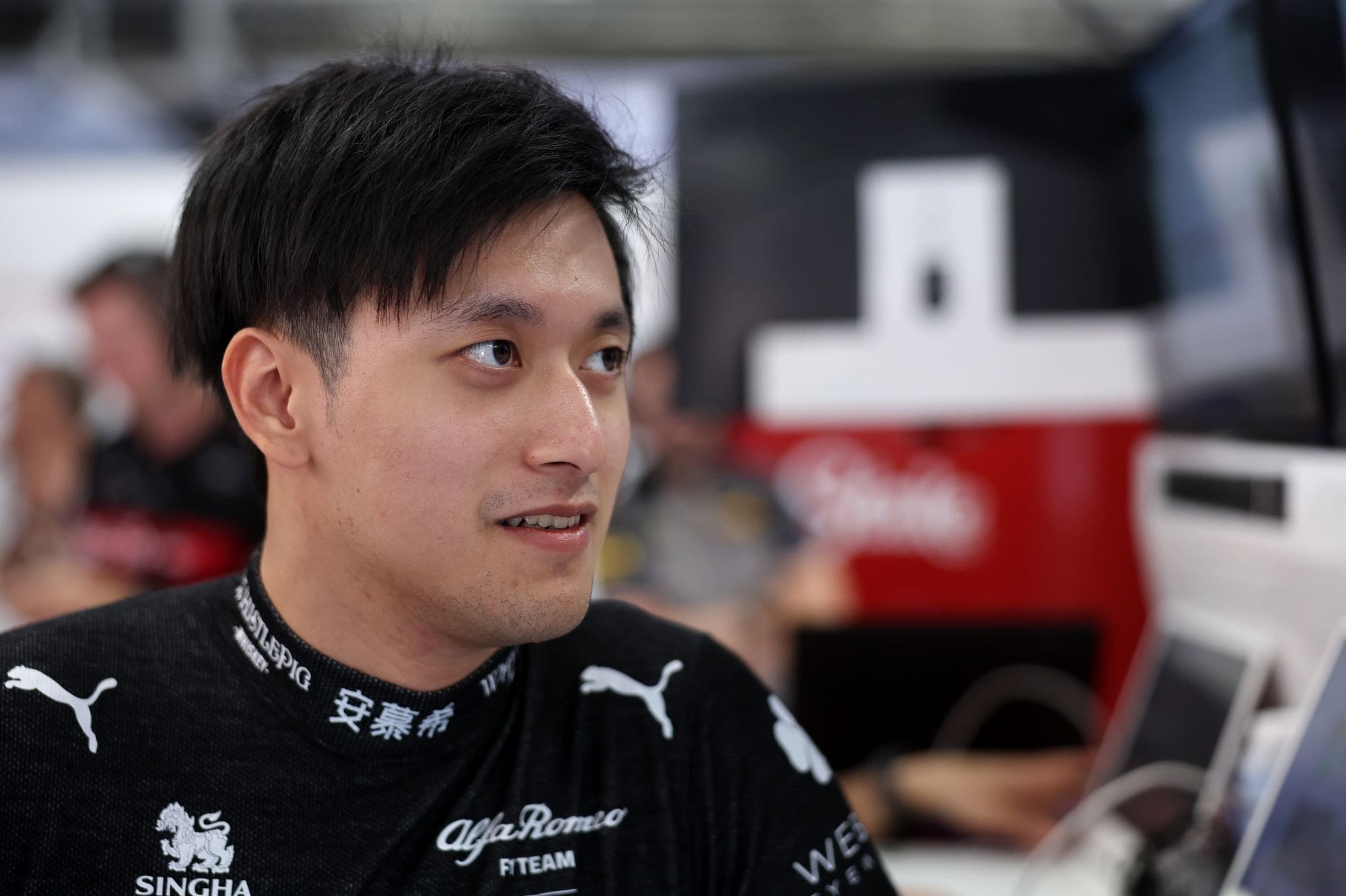 F Zhou Pode Perder Vaga Na Alfa Romeo Sauber Para Pourchaire Em