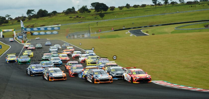 Mais perto da velocidade: Mogi Guaçu terá evento aberto com carros e  pilotos da Stock Car