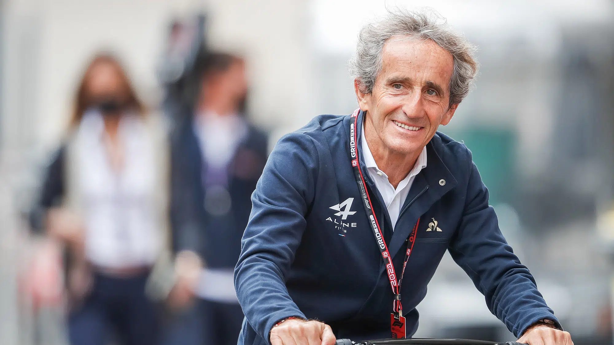 F1: Alain Prost reencontra seu primeiro McLaren em exibição histórica