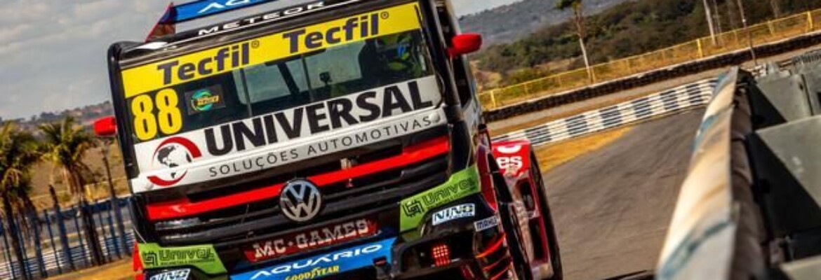 Copa Truck: Beto Monteiro lidera treino com a Universal Soluções