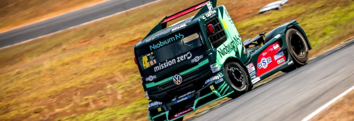 Copa Truck: Beto Monteiro lidera treino com a Universal Soluções