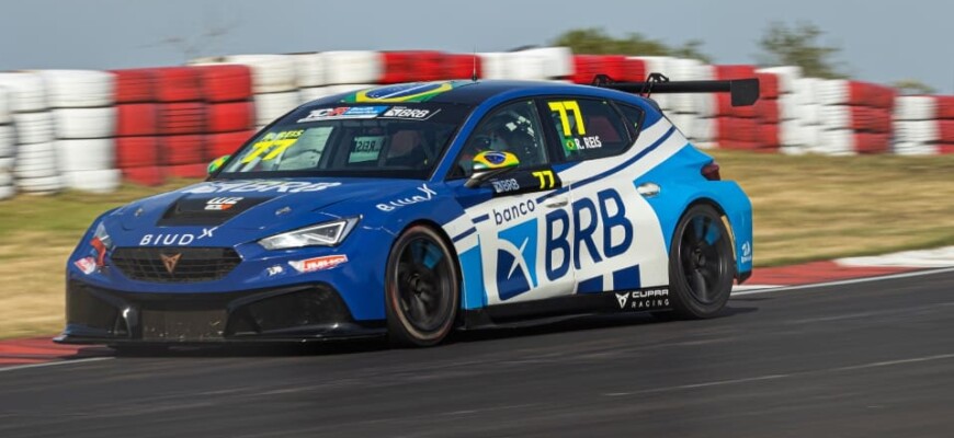 Raphael Reis lidera o TCR Brasil Banco BRB após etapa de Rivera