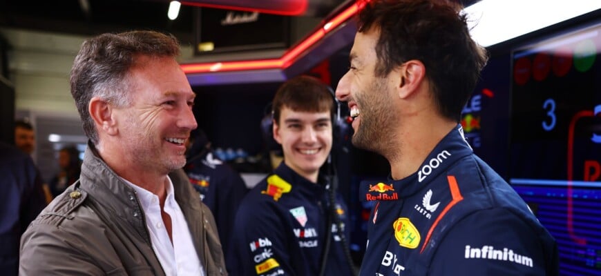 Daniel Ricciardo, Christian Horner