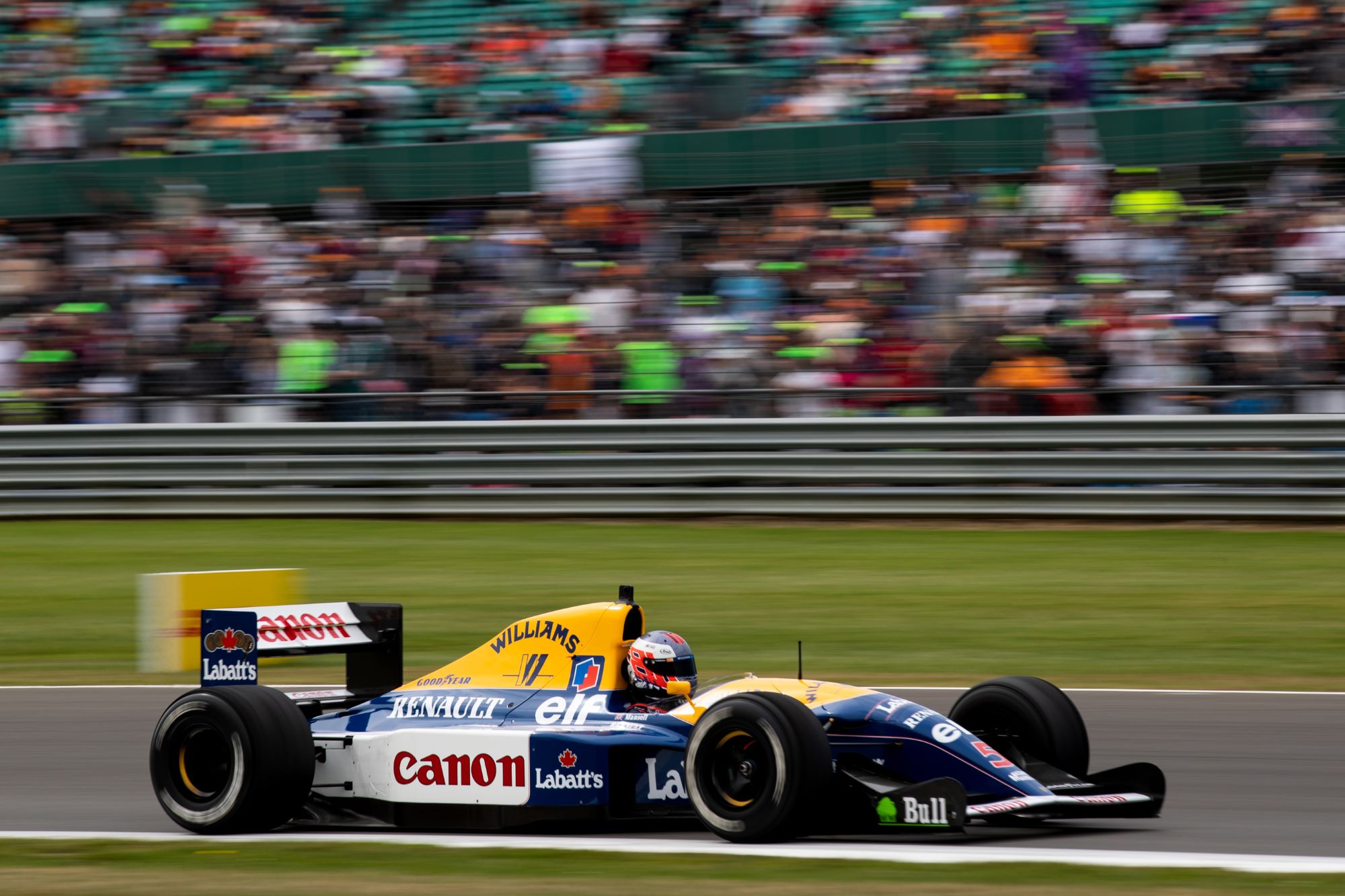 F1: Williams celebra 800ª corrida com Jenson Button no volante de carro de 1992