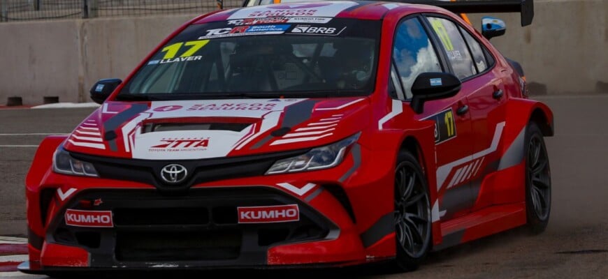 Llaver supera Cardoso e vence corrida 2 do TCR South America em La Pedrera