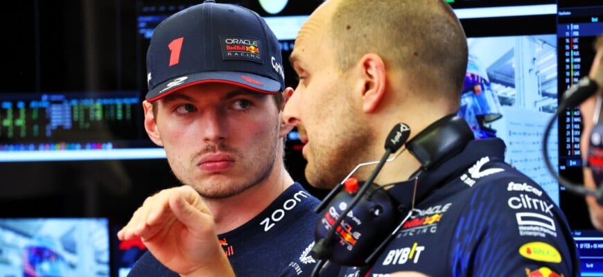 F1: Verstappen minimiza tensões com engenheiro e foca no restante da temporada